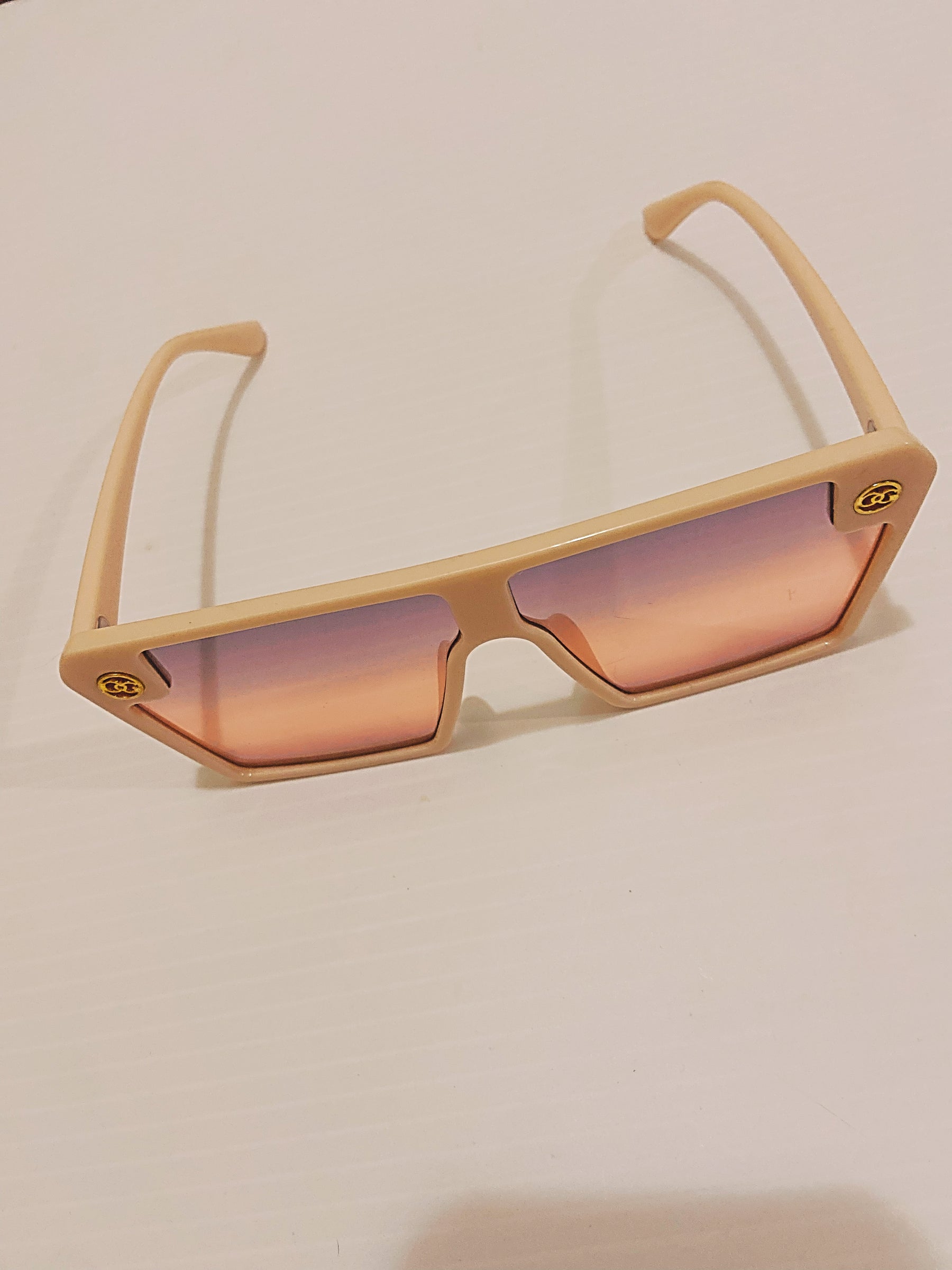 Brighten eyeglass