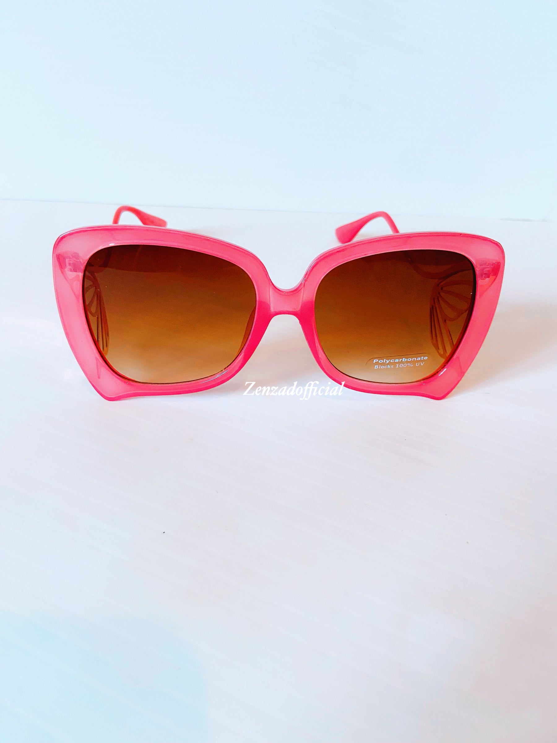 Pink kiss eyeglass
