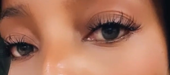 Simple eyelash